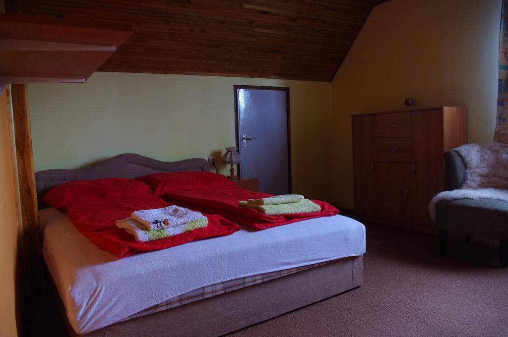 Horvath Kert Vendeghaz Hotel Zirc Bagian luar foto